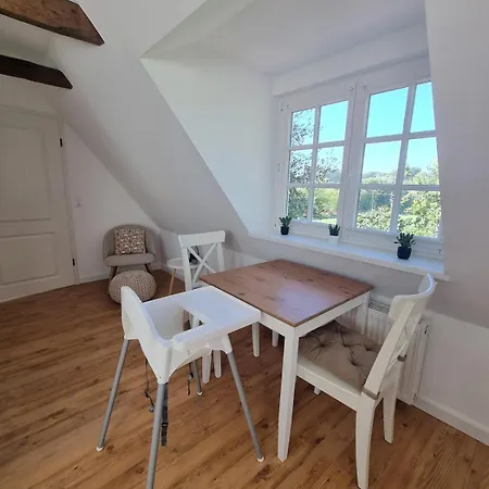 아파트 Lichtdurchflutete Dachgeschosswohnung Mit Charme Goldenstedt
